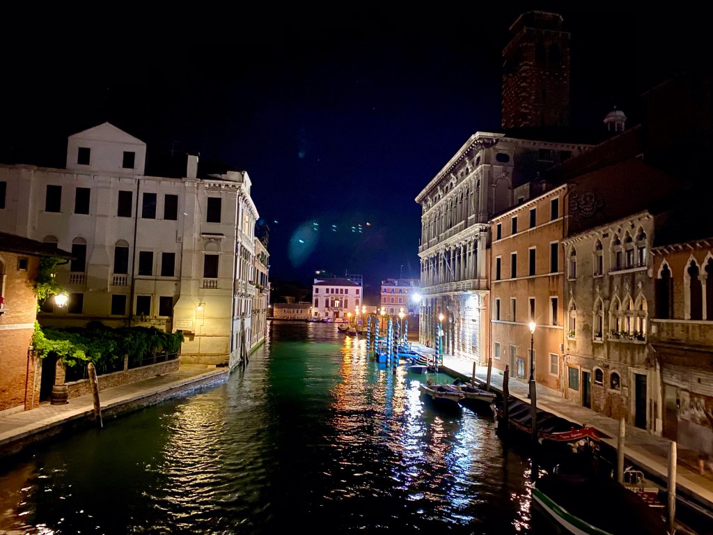 Smuk aften i Venedig, Italien.