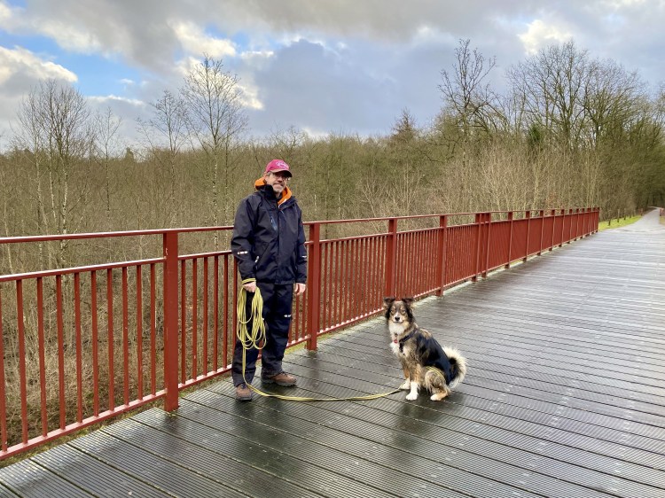 Torben og Milla på Den genfundne bro.
